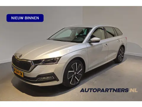 Škoda Octavia Combi 1.4 TSI iV PHEV Business Edition Stoelverwarming voor en achter - Stuurverwarmin