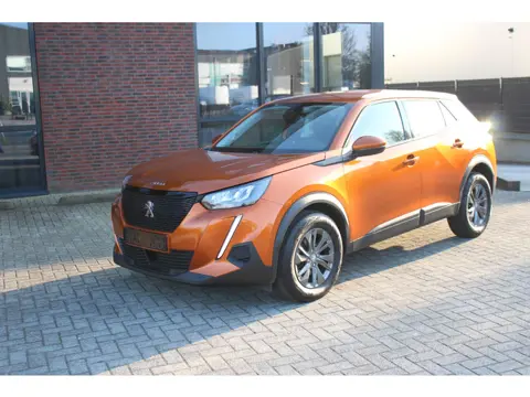 Peugeot 2008 1.2 PureTech Allure Clima-cruise-Navi-Camera-Carplay 20.000 KM !!