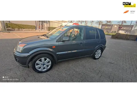Ford Fusion 1.4-16V Futura (((( nette strakke auto ,rijdt prima ))))