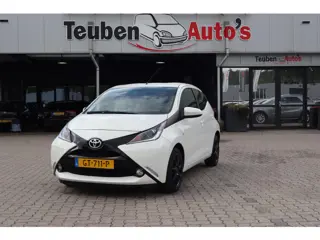 Toyota Aygo 1.0 VVT-i x-play | Airco | Elektrische ramen |