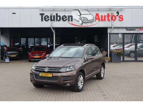 Volkswagen Touareg 3.0 TSI Hybrid Highline | trekhaak | Panoramadak | Luchtvering | Lederenbekleding