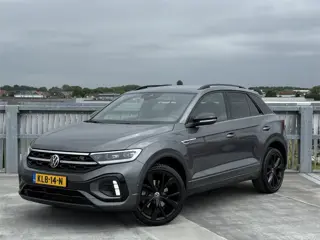 Volkswagen T-Roc 1.5 TSI R-Line | Black Style | IQ | Beats | Trekhaak | 19" inch