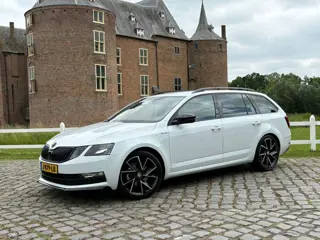 Škoda Octavia Combi 1.5 TSI SportLine Carplay NAVI Sfeerverlichting
