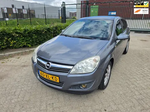 Opel Astra 1.6 Temptation AIRCO CRUISE NAP NETJES!