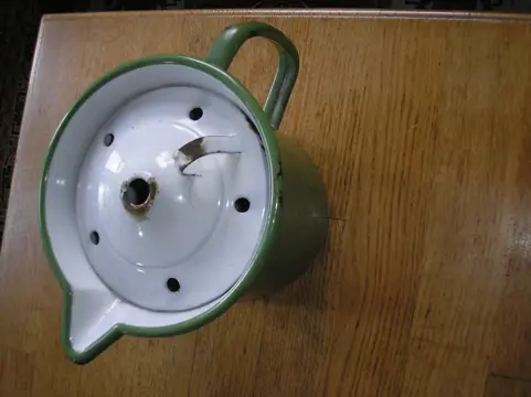 Emaille melkkoker groen / wit -
