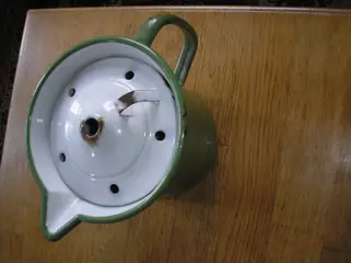 Emaille melkkoker groen / wit -