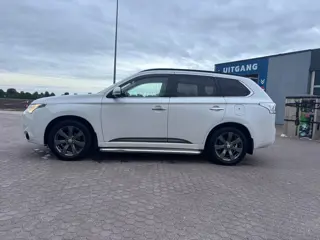 Mitsubishi Outlander 2.0 Instyle 7 PERS AUT