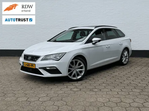 Seat Leon ST 1.8 TSI FR l PANODAK l TREKHAAK l CAMERA l 18''