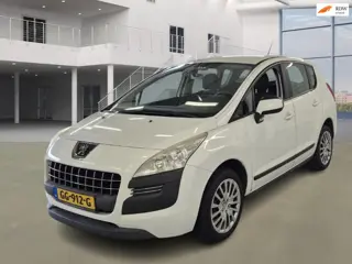 Peugeot 3008 1.6 HDiF Active AIRCO CRUISE TREKHAAK 2 X SLEUTELS