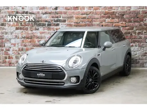 Mini Clubman One Salt Business / Navigatie / LED / Climate Control / Parkeersensoren voor+achter / 1