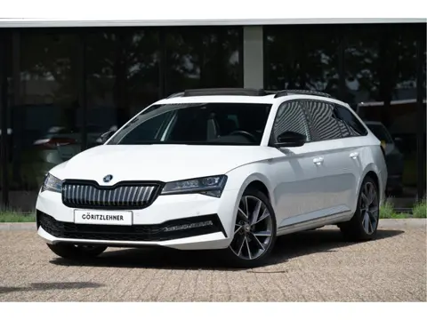 Škoda Superb Combi 1.4 TSI iV Sportline Business | Trekhaak | Pano | 360 cam | Standkachel | Adapt. 