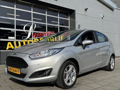 Ford Fiesta 1.0 Style Ultimate - Navigatie I Airco I LED I Xenon I PDC I Sport velgen I Dealer onder