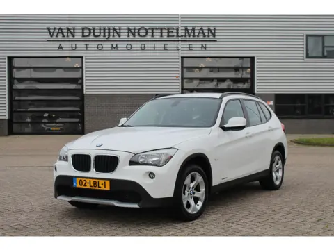 BMW X1 sDrive18i Executive / Cruise / Trekhaak / Clima / N.A.P.