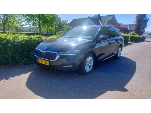 Škoda Octavia Combi 1.0 e-TSI Business Edition CLIMA/NAVI/AUTOMAAT BJ 2022