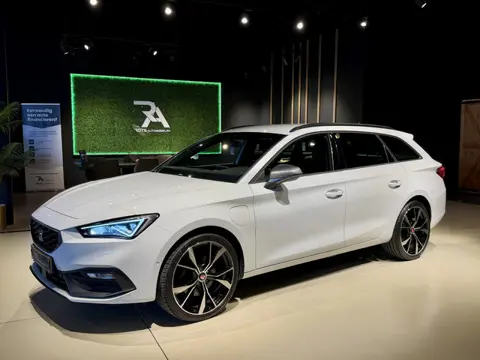 SEAT Leon Sportstourer 1.4 TSI FR 204PK Plug-IN! Led|Camera|Keyles|Carplay|Memory