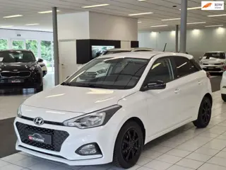 Hyundai I20 1.2 (4 cil) Cruise/Carplay/Android auto/Camera/Stoel en stuurverwarming