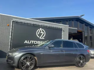 BMW 3 Serie Touring 320i Upgrade Edition *AUTOMAAT* MOTOR DEFECT !!