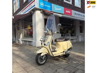 Vespa Snorscooter LX 4T