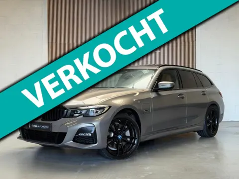 BMW 3-serie Touring 330e High Executive - M STOELEN - SCHUIFDAK - M PAKKET