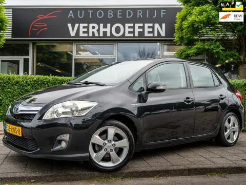 Toyota Auris 1.8 Full Hybrid Dynamic - AUTOMAAT - PARKEERCAMERA - CRUISE / CONTROL - ONDERHOUD AANWE