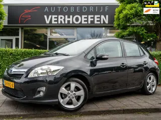 Toyota Auris 1.8 Full Hybrid Dynamic - AUTOMAAT - PARKEERCAMERA - CRUISE / CONTROL - ONDERHOUD AANWE