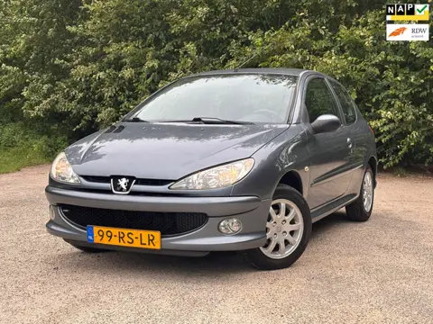 Peugeot 206 1.4 Air-line | " 126.000 " KM + Nwe APK Nu € 2.950,- !!!