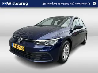 Volkswagen Golf 1.5 TSI 131pk Life App-connect / Winterpakket / LED verlichting / Keyless / Parkeers