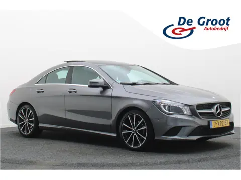 Mercedes-Benz CLA-Klasse 180 Ambition Panoramadak, Airco, Cruise, Navigatie, Bluetooth, Bi-Xenon, Tr