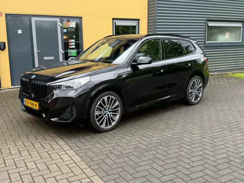 BMW X1 xDrive 30e M Sport Pro 20'' lm velgen, massage, head up, panoramadak, harman kardon, trekhaak