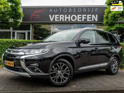 Mitsubishi Outlander 2.0 Connect Pro - AUTOMAAT - 360 PARKEER CAMERA - APPLE CARPLAY - TV SCHERM - S
