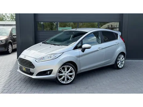 Ford Fiesta 1.0 EcoBoost Titanium LM velgen|PDC Achter