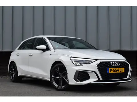 Audi A3 Sportback 35 TFSI S-Line | ACC | Carplay | Trekhaak | Virtual | Navi
