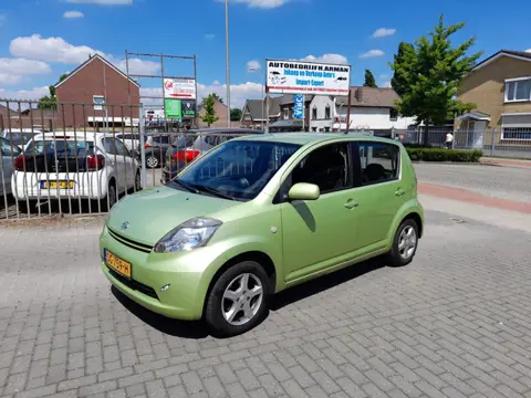 Daihatsu Sirion 2 1.3-16V Comfort Automaat !