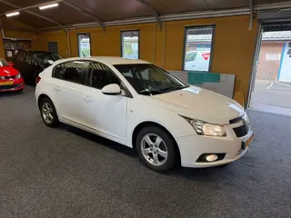 Chevrolet Cruze 1.6 LT/NIEUWE DISTRIBUTIE/SENSOR/NAVI