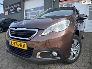 Peugeot 2008 1.2 VTi Allure met parkeersensoren en trekhaak en cruise controle en airco