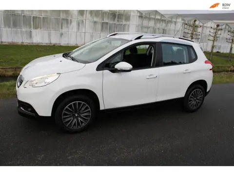 Peugeot 2008 1.2 PureTech Style