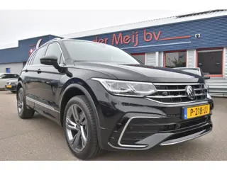 Volkswagen Tiguan 1.4 TSI eHybrid R-Line Business+ , TREKHAAK , VIRTUAL COCKPIT , LED KOPL , A UITRI
