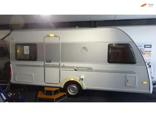 KNAUS SUDWIND 450 FU 2010 VASTBED (lengte) RONDZIT leeg 1033 kg