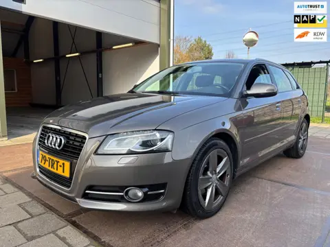 Audi A3 Sportback 1.2 TFSI Attraction Advance Cruise Carplay 177dkm Nap