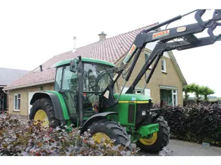 John Deere 6010 met voorlader