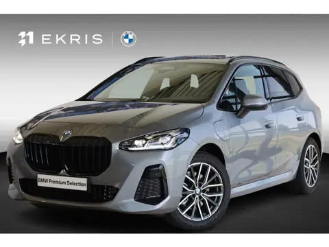 BMW 2 Serie Active Tourer 225e xDrive M Sport Pro | Panoramadak | Head Up | Harman Kardon | Driving 