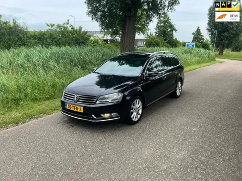Volkswagen Passat Variant 1.4 TSI Highline BlueMotion Automaat Airco Navi Cruise Pdc Half Leder