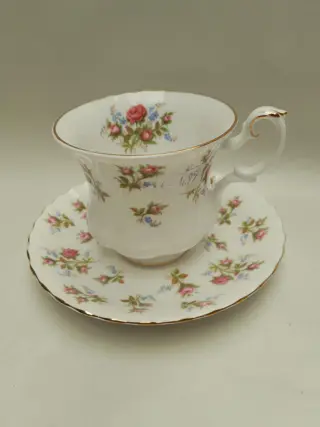 Royal Albert Winsome theekop en schotel - Bone China Engeland