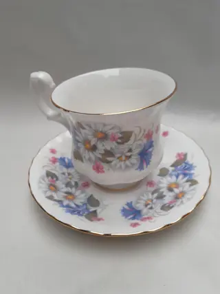 Royal Albert theekop en schotel - Bone China Engeland