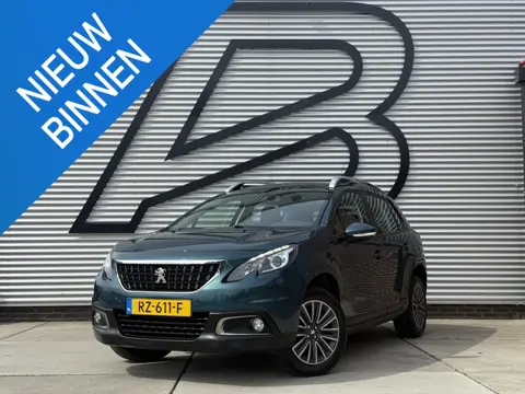 Peugeot 2008 1.2 PureTech Blue Lion 2e Eigenaar|Navi|Pano|Carplay|D-riem vv in 2024|Trekhaak|Airco|C