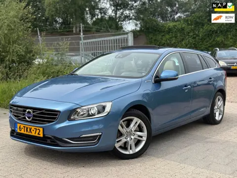 Volvo V60 2.4 D6 AWD Plug-In Hybrid Summum Aut Airco ACC Pano
