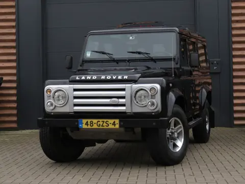 Land Rover Defender 2.4 TD 110 SW SVX 60th Anniversary Airco Opendak 7-Persoons Orig NL