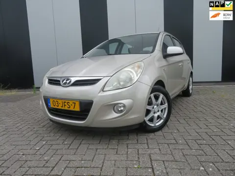 Hyundai I20 1.4i DynamicVersion