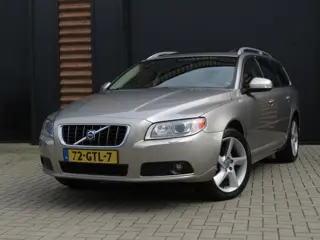 Volvo V70 2.0 Summum Airco Cr-Control Schuifdak Trekh Youngtimer