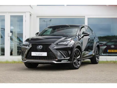 Lexus NX 300h Hybrid AWD F Sport Premium I Facelift I Mark Lev. I Pano I Applecarplay